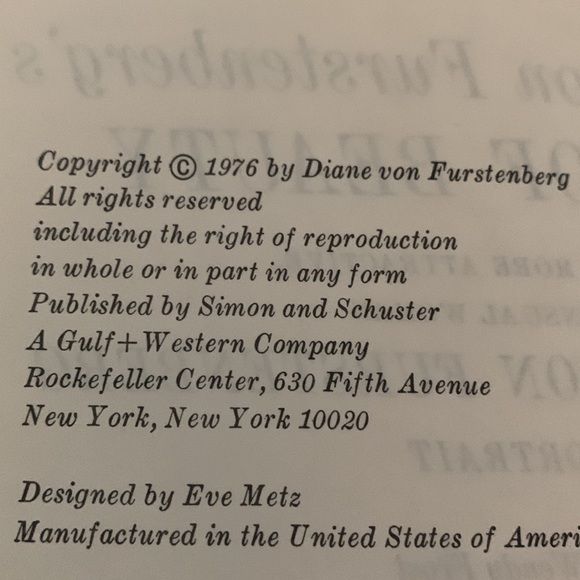 Vintage Beauty Book - Picture 2 of 3